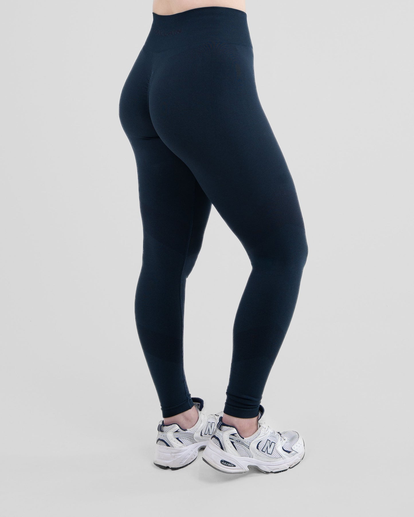 DUBH-GORM SEAMLESS LEGGINGS